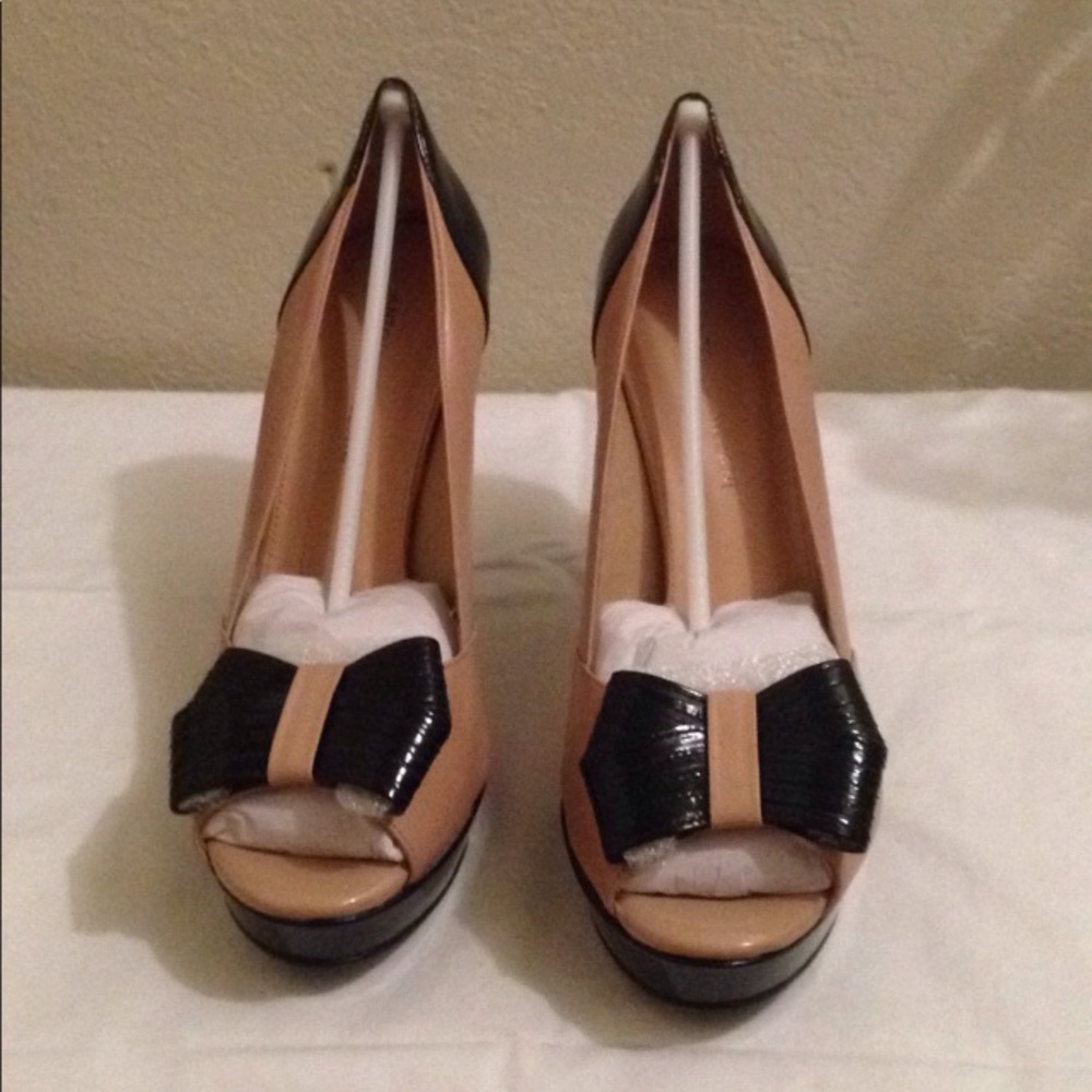 Antonio Melani heels new never worn